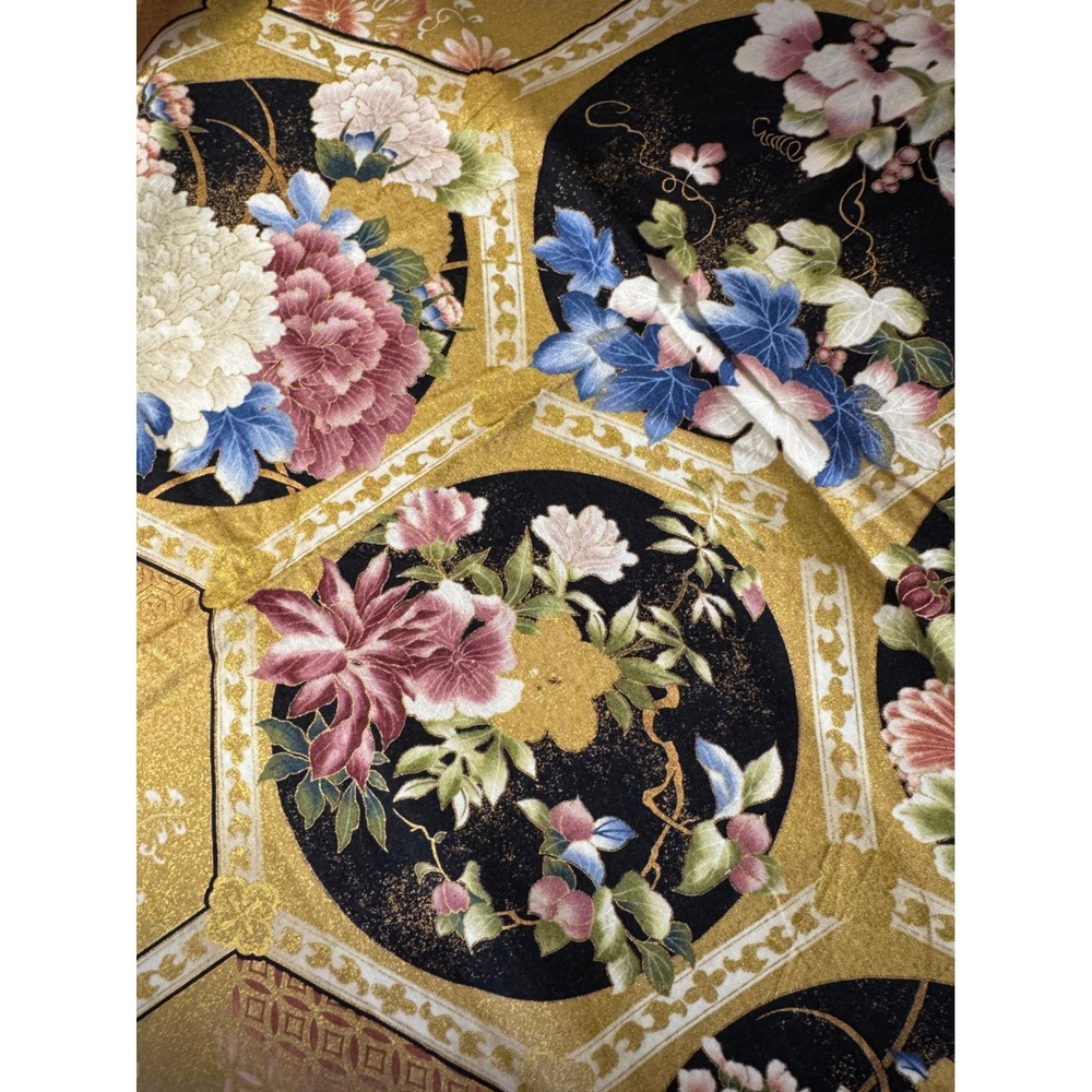 Robert Kaufman Imperial Collection Fabric 42x34 Gold Metallic Japanese Floral